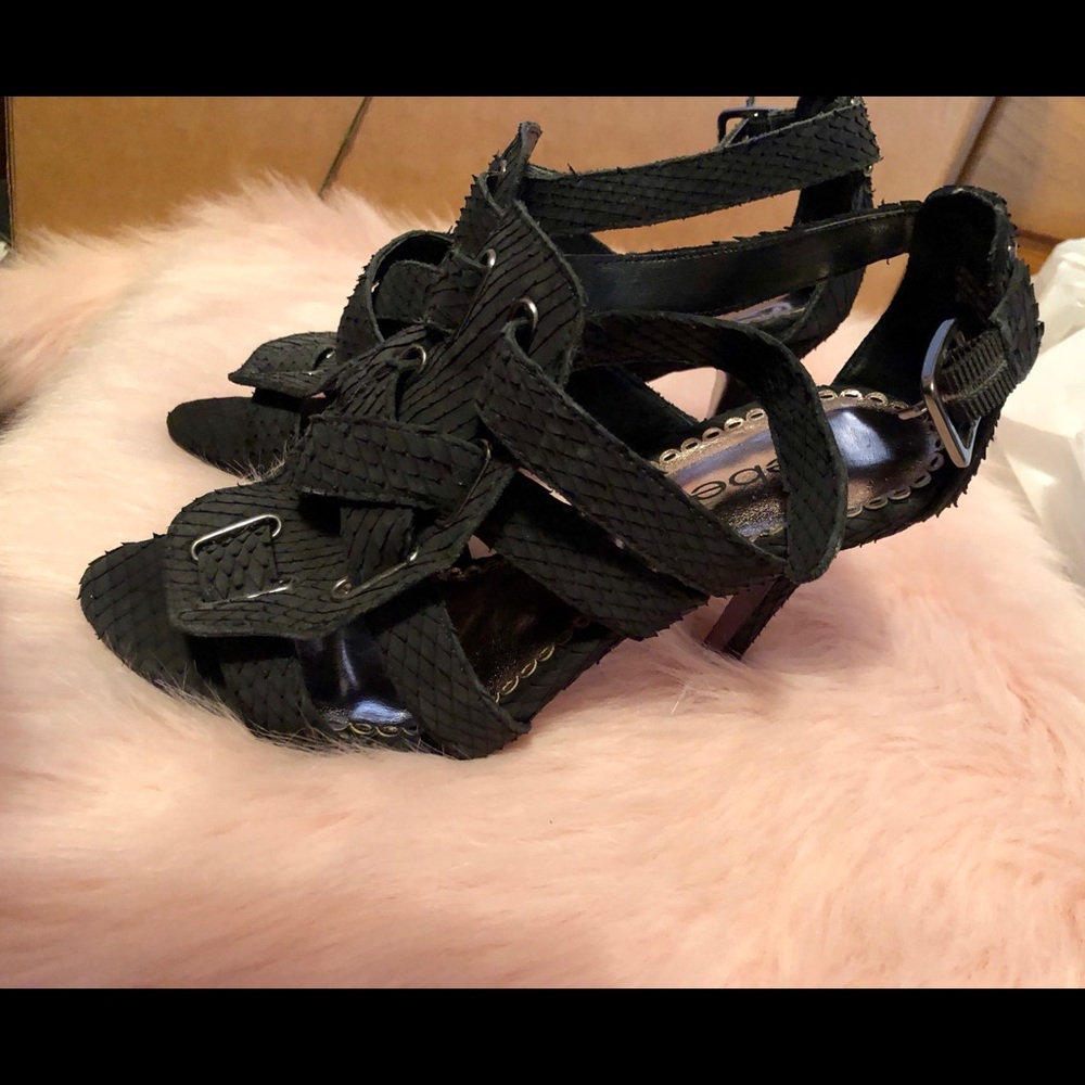 Bebe high Heels